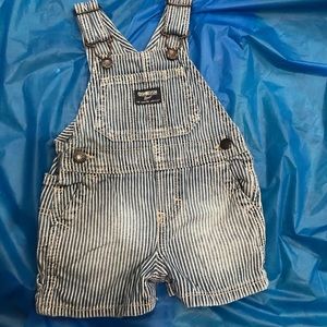 Osh Kosh B’gosh shorts Overalls